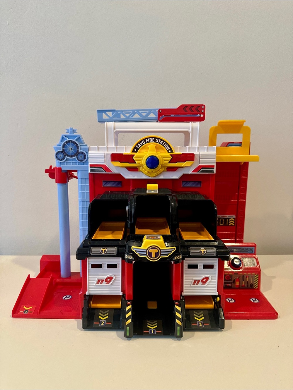 Tayo the Little Bus Fire Station Deluxe Center